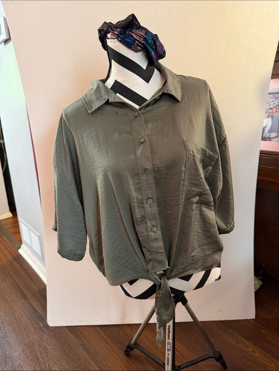 SO Tops - SO Button-Front Bottoms in Olive